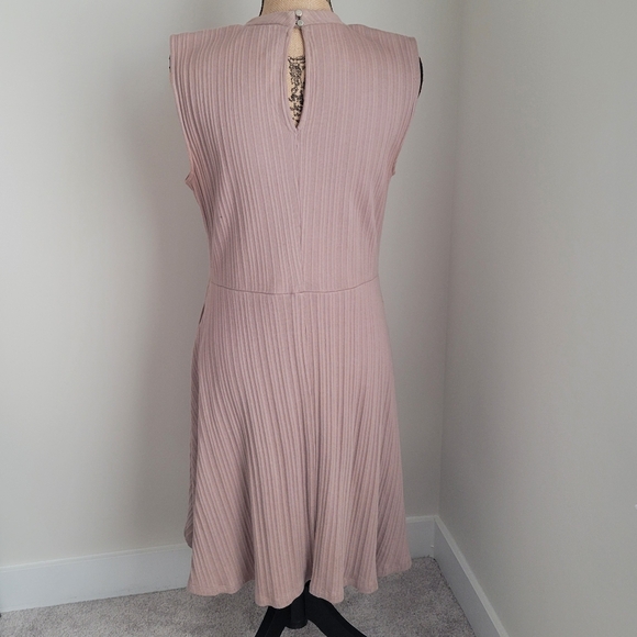 NY&Co Sleeveless Fit and Flare Dress - Picture 5 of 11